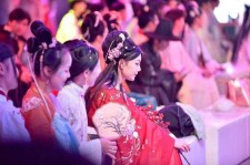 揭阳汉服模特兼职(想做汉服模特去哪里找)
