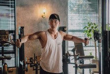 揭阳肌肉男模(肌肉男模板)