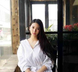 揭阳女友兼职模特的小说(女友兼职模特的小说保举)
