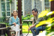 揭阳坦言带老伴游遍中国(我和老伴去旅游)