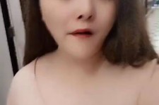 揭阳美院系花兼职死商务模特(美院系花兼职商务模特第2部一边看球一边玩)