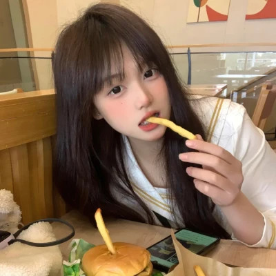 揭阳伴游女生李欣怡的资料