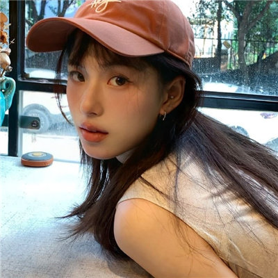 揭阳伴游女生杨梦研的资料