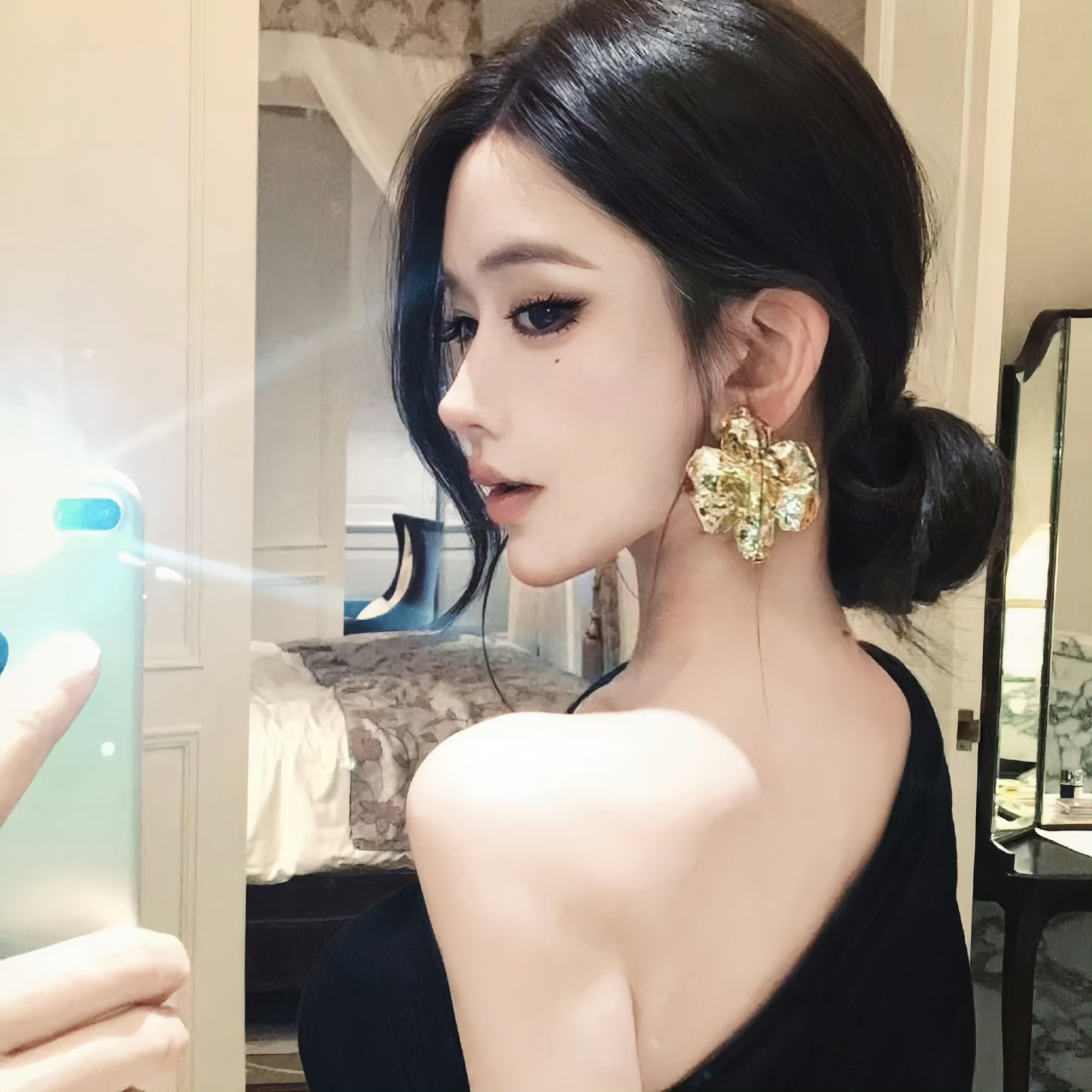 揭阳伴游女生靖骊萍的资料