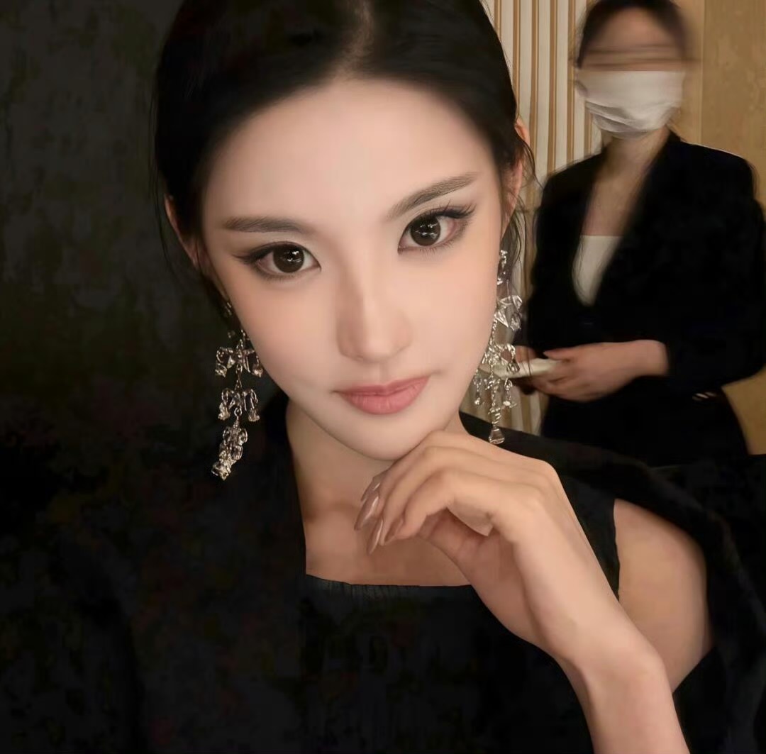 揭阳伴游女生 | Isabella Chen的资料